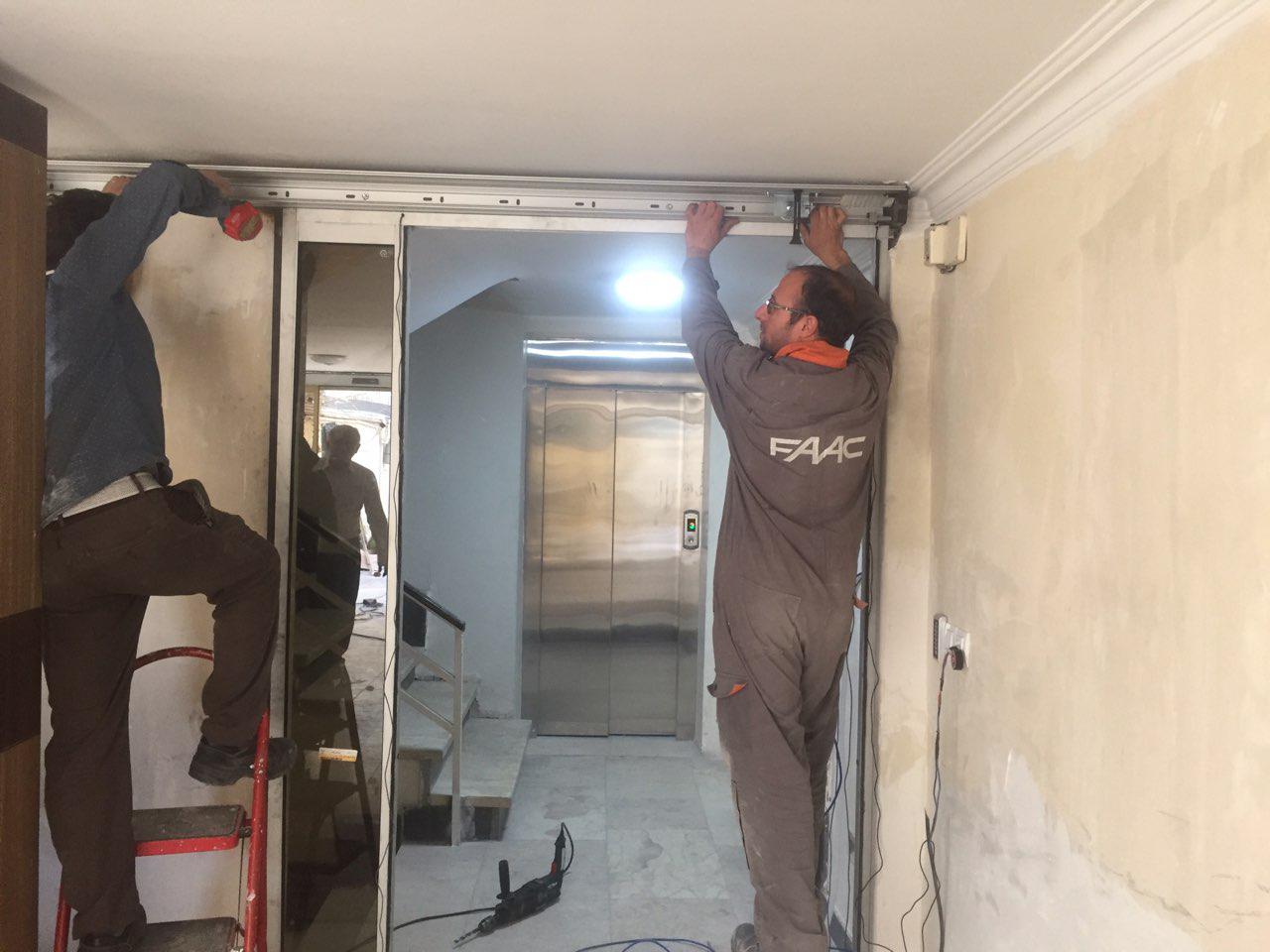 درب شیشه ای فک مدل A140